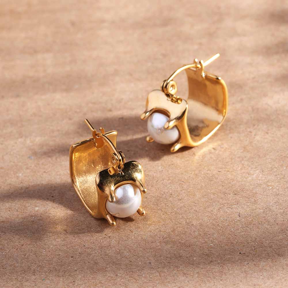 Gold Nest Earrings