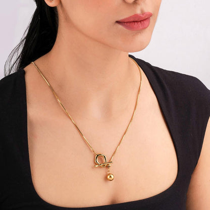 Golden Twirl Pendant Necklace