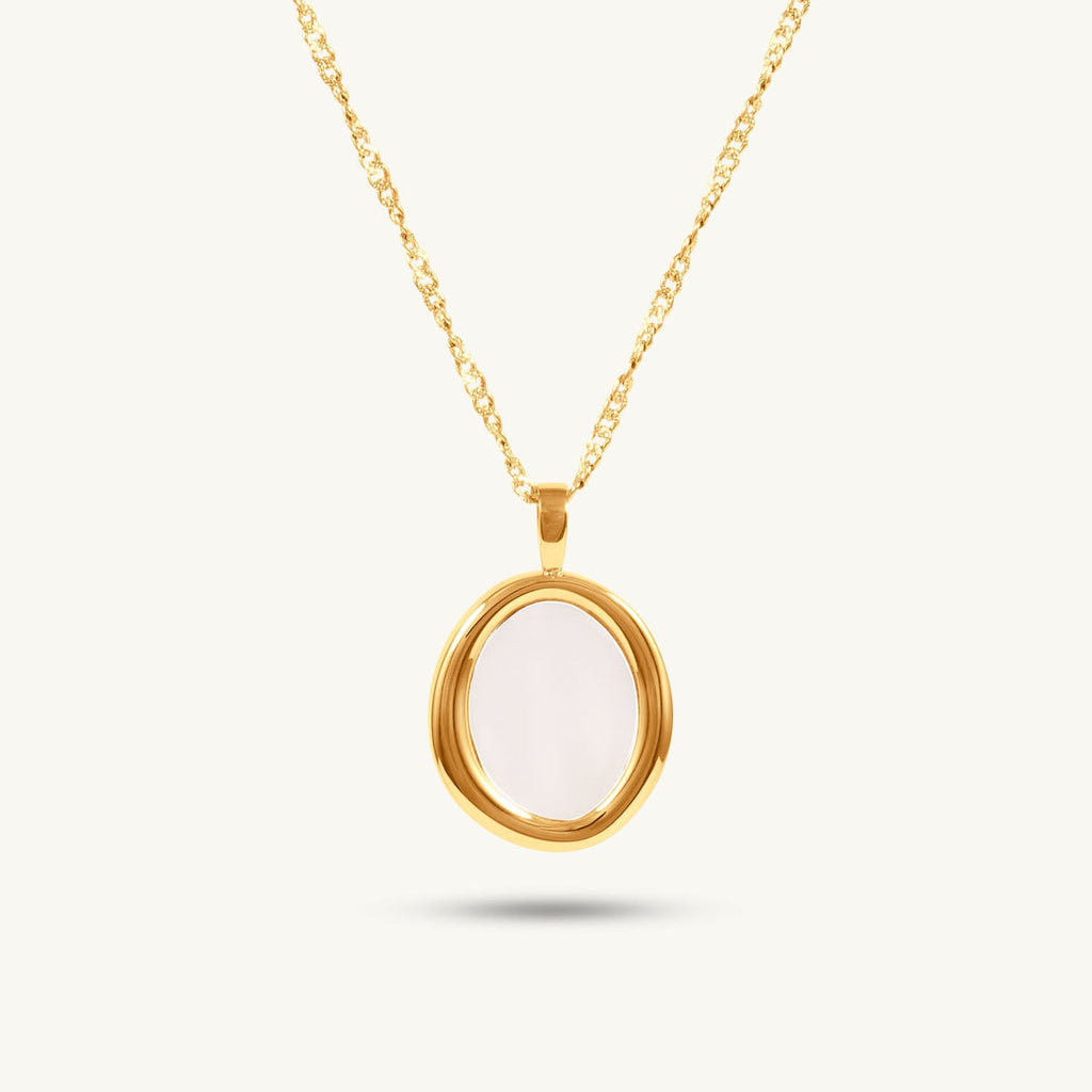 Classic Gold Round Pendant