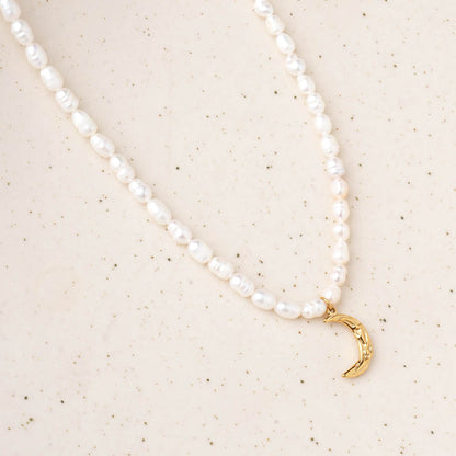 Pearl Beaded Necklace with Curved Horn Pendant