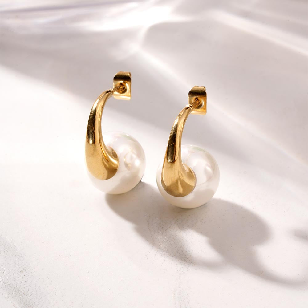 Curve Pearl Hoop Earrings