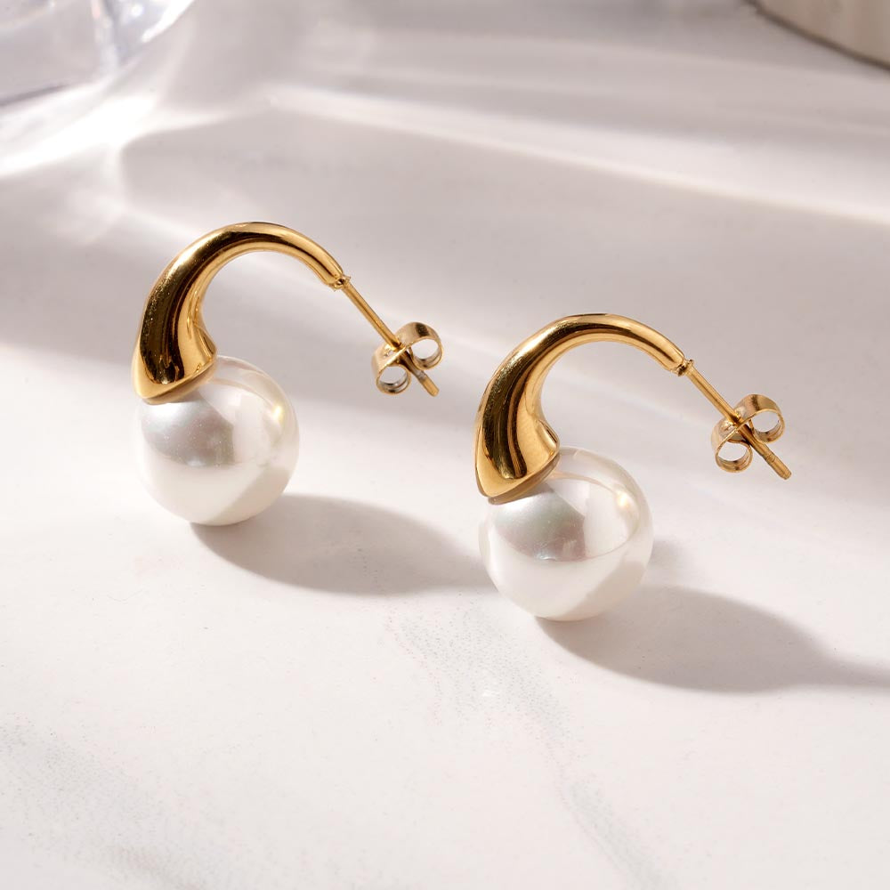 Curve Pearl Hoop Earrings