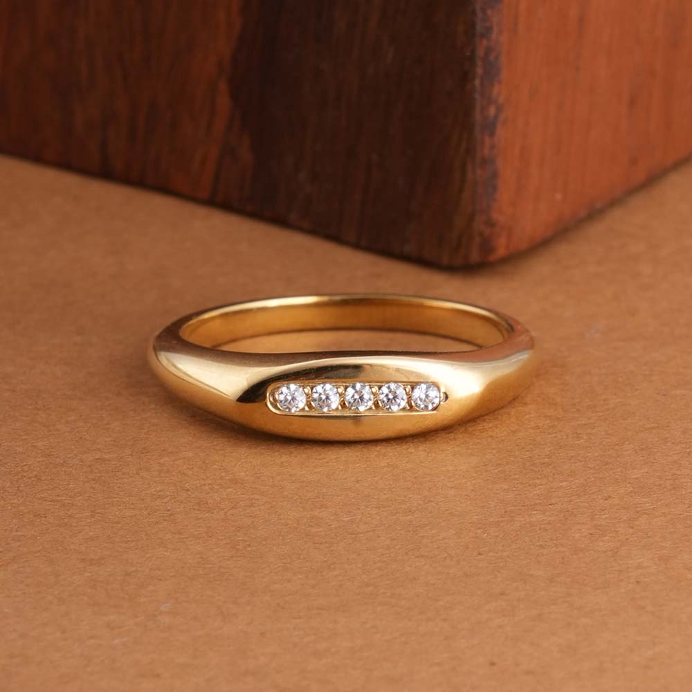 Elegant Gold Minimalist Diamond Ring