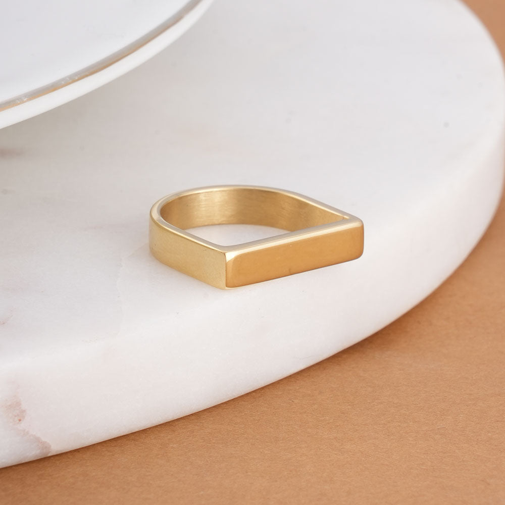 Classic Gold Bar Ring