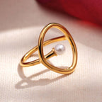 Criss-Cross Pearl Center