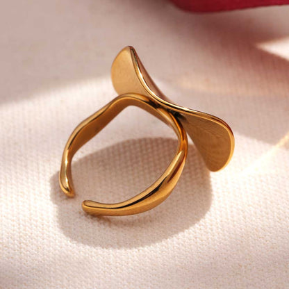 Abstract Plateau Ring