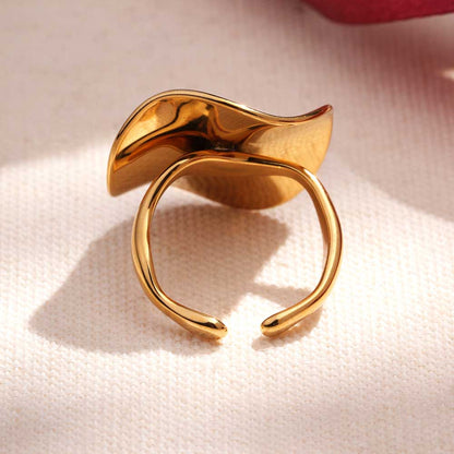 Abstract Plateau Ring