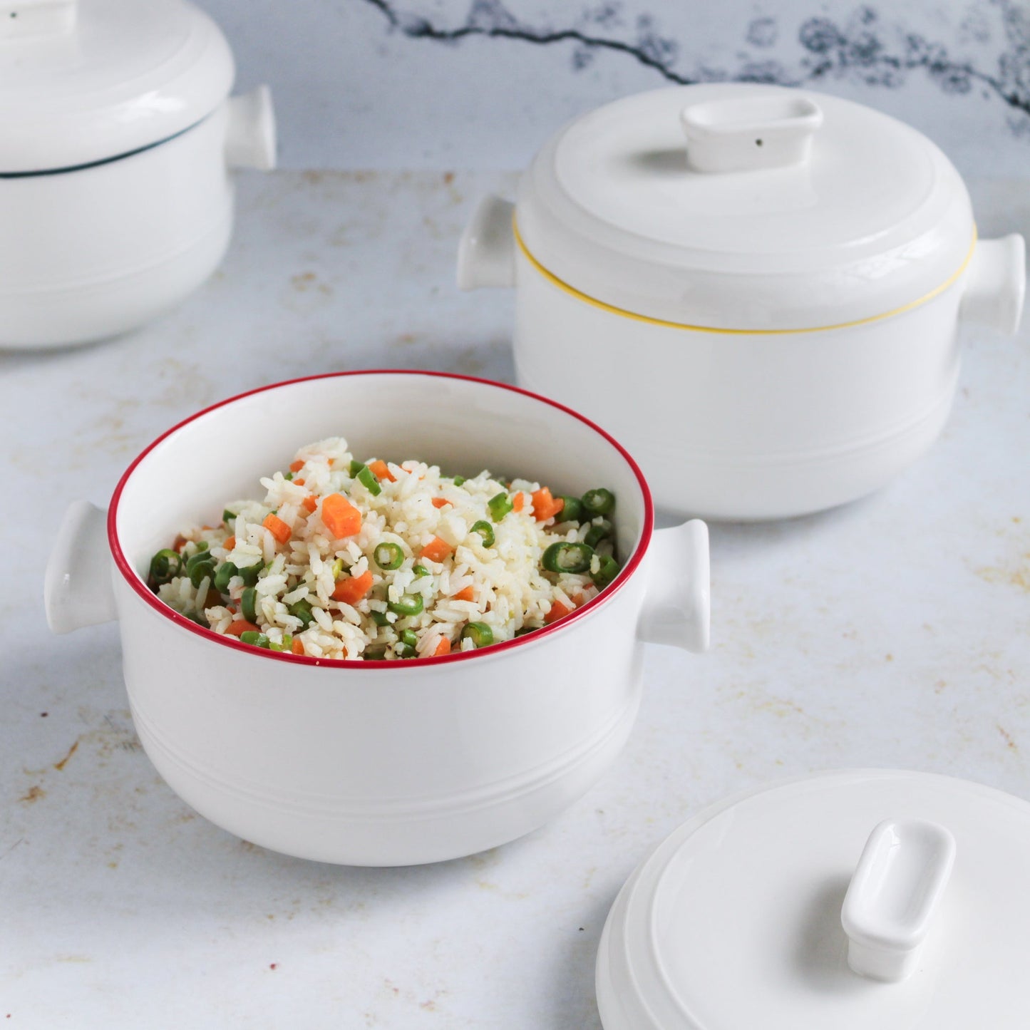 Serving Pot With Lid
