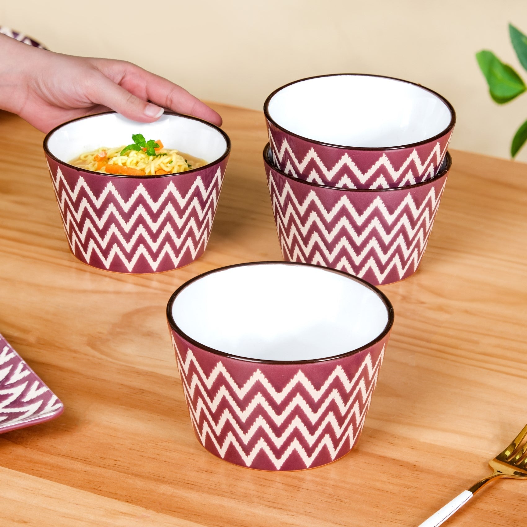 Ceramic Oscilla Serving Bowl Set Of 4 Purple 650ml