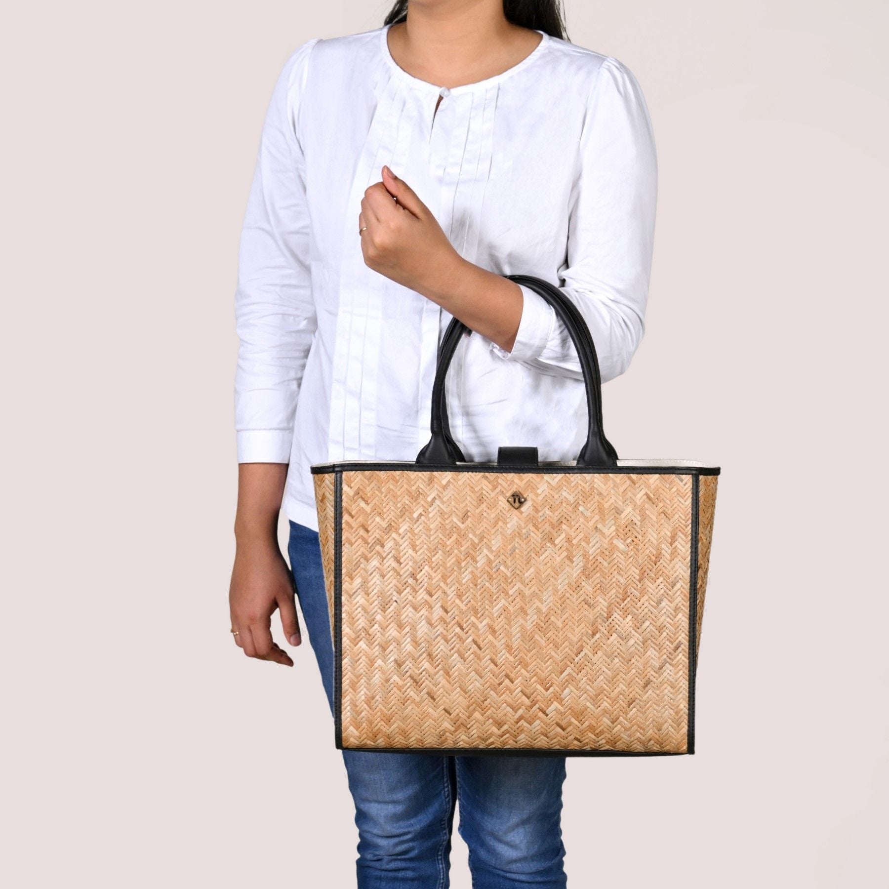 BreezeBag Handwoven Carryall Tote Black