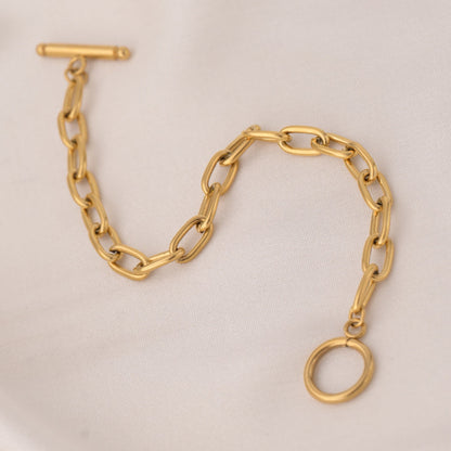 Sleek Chain Bracelet
