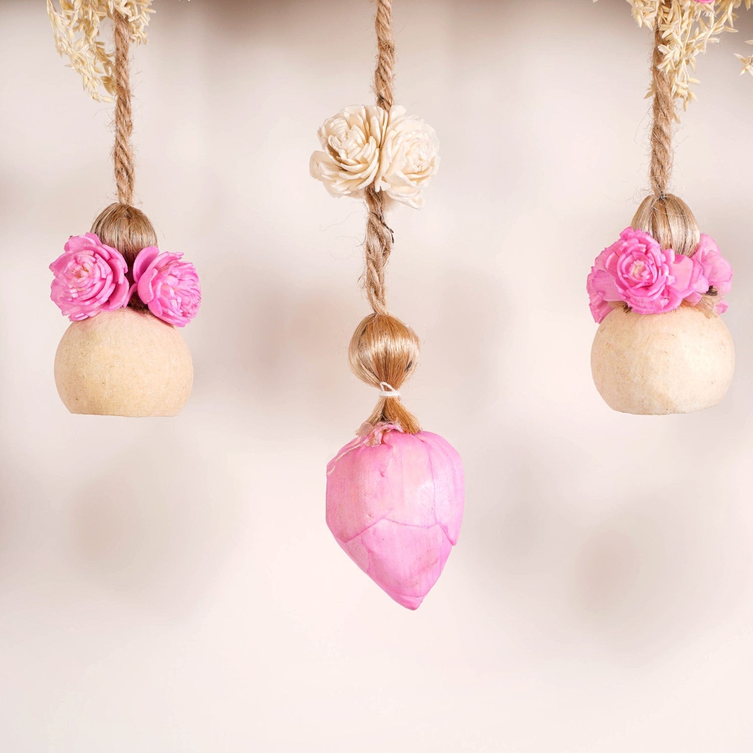 Ecofriendly Bandarwal With Sola Flower Pink