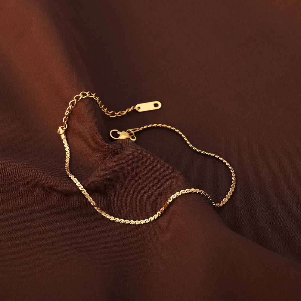 Delicate Wavy Chain Anklet