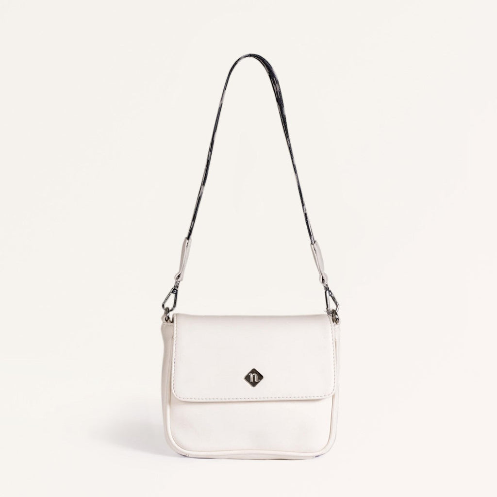 Brio Classic Confidence Shoulder Bag White