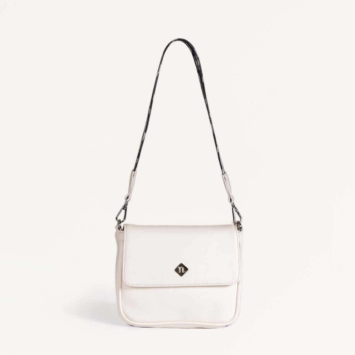 Brio Classic Confidence Shoulder Bag White