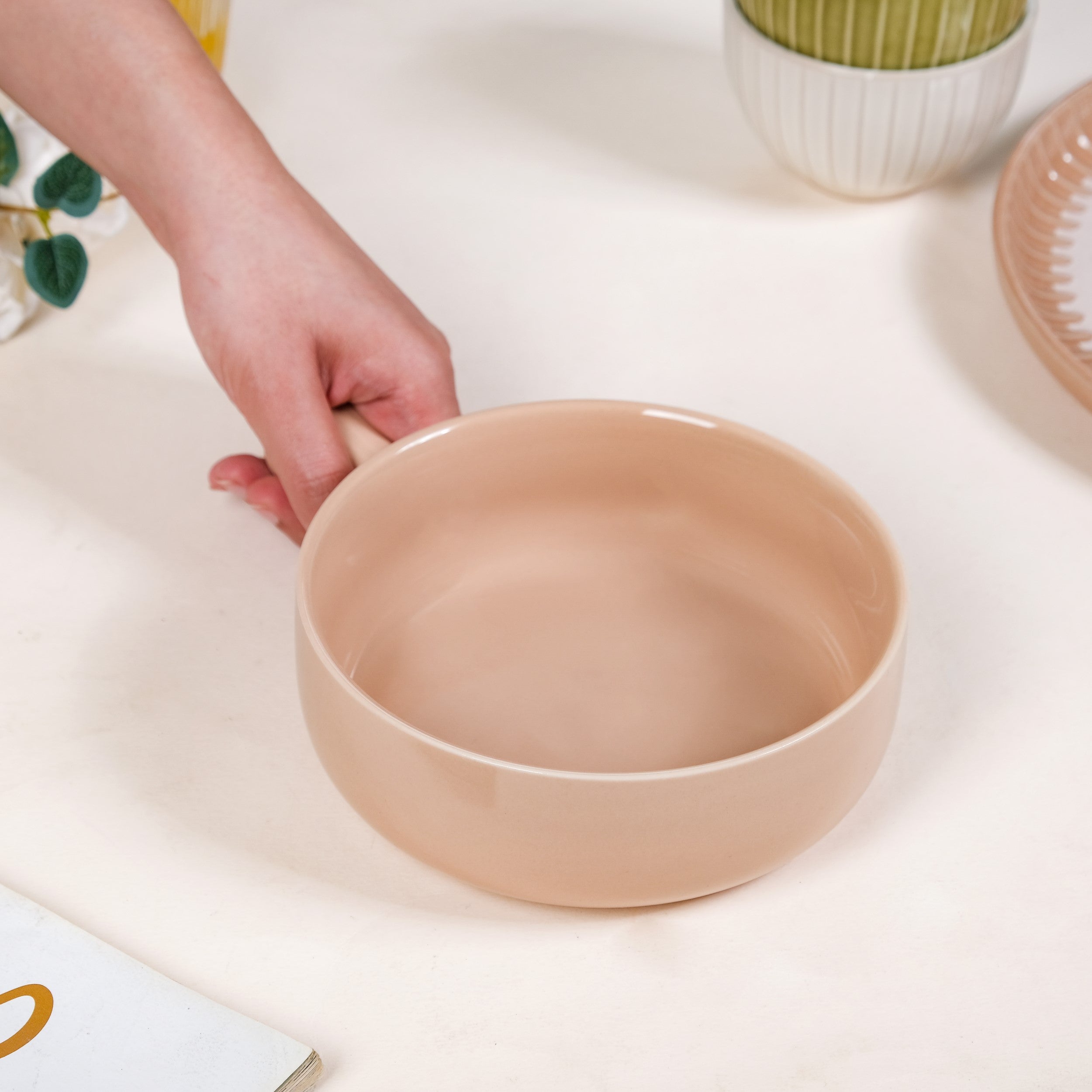 Beige Ceramic Bowl With Handle 700ml