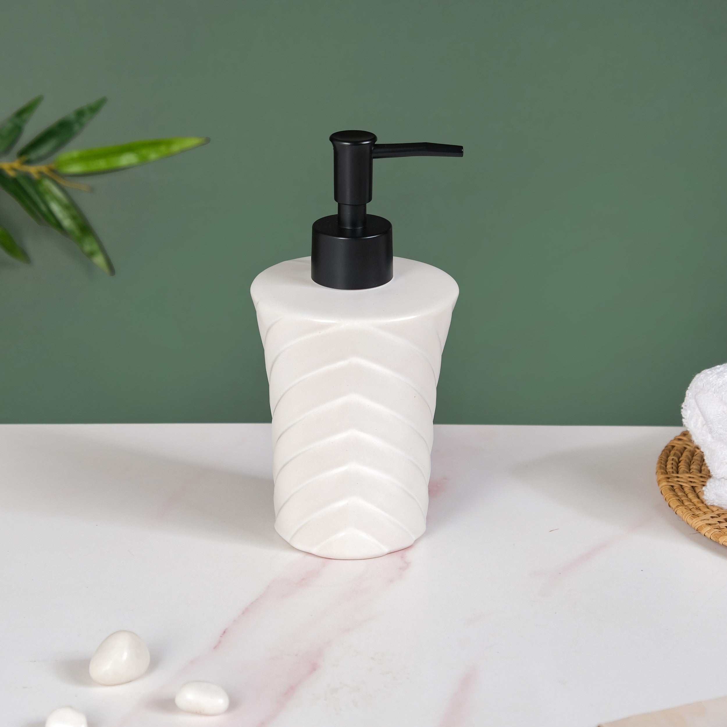 Chevron Design Soap Dispenser White 300ml