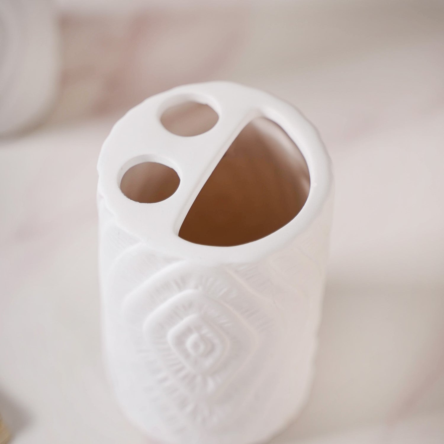 Contour Design Bathroom Accessories Set Of 3 White