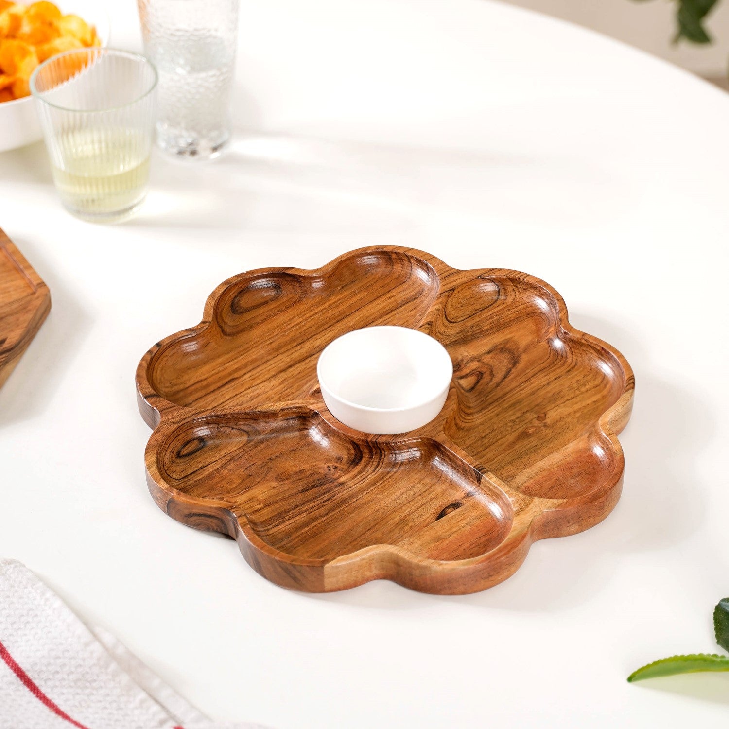 Cosmos 3 Section Snack Platter With Dip Bowl