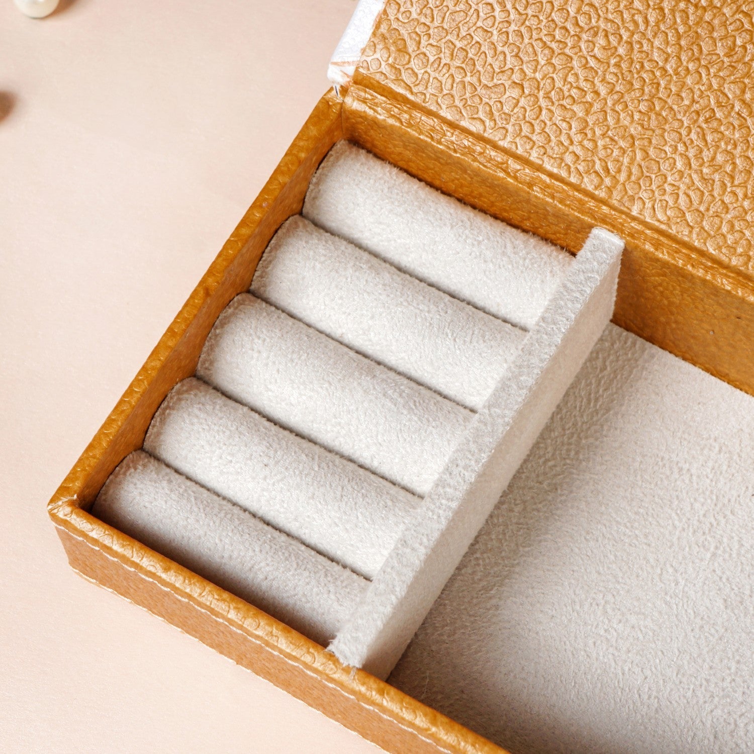 Eco Friendly Quadrata Pattern Sectioned Trinket Case