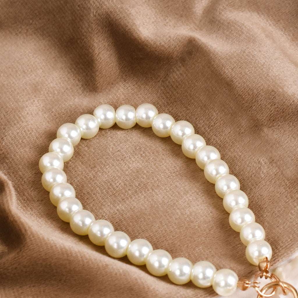 Elegant Faux Pearl Keychain