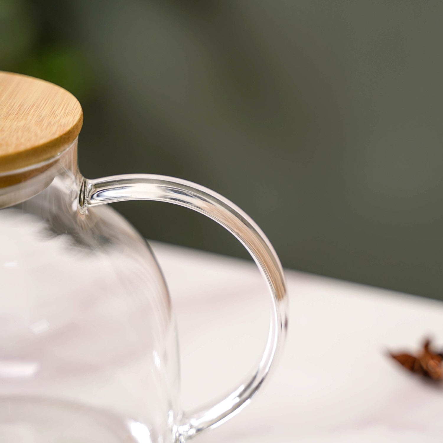 Borosilicate Glass Tea Pitcher With Lid 1100ml