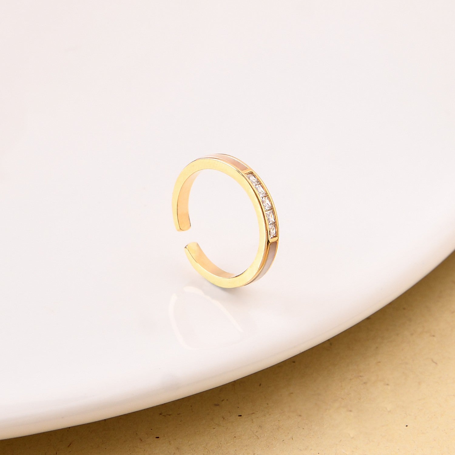 Quintessential Gleam Gold Ring