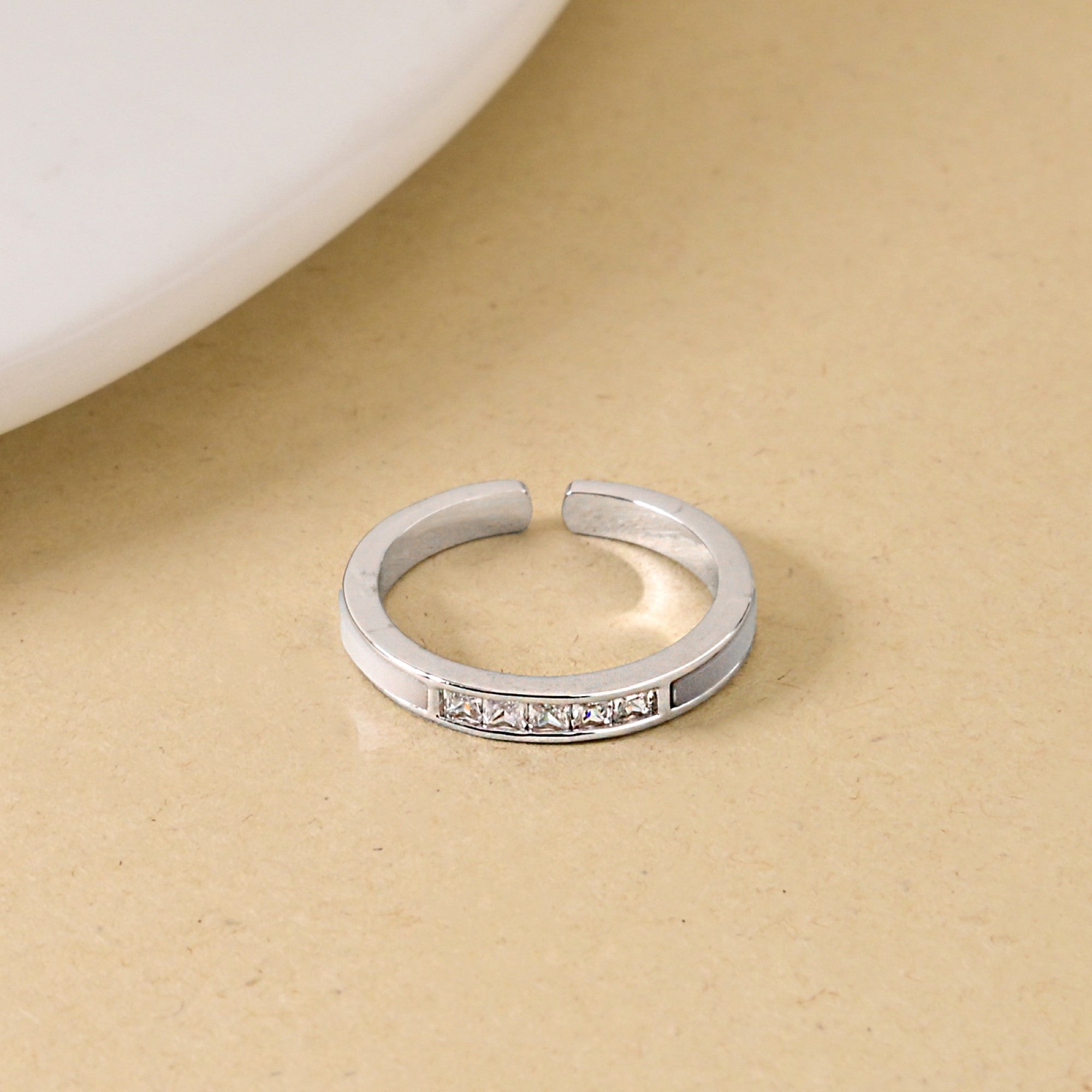 Quintessential Gleam Silver Ring