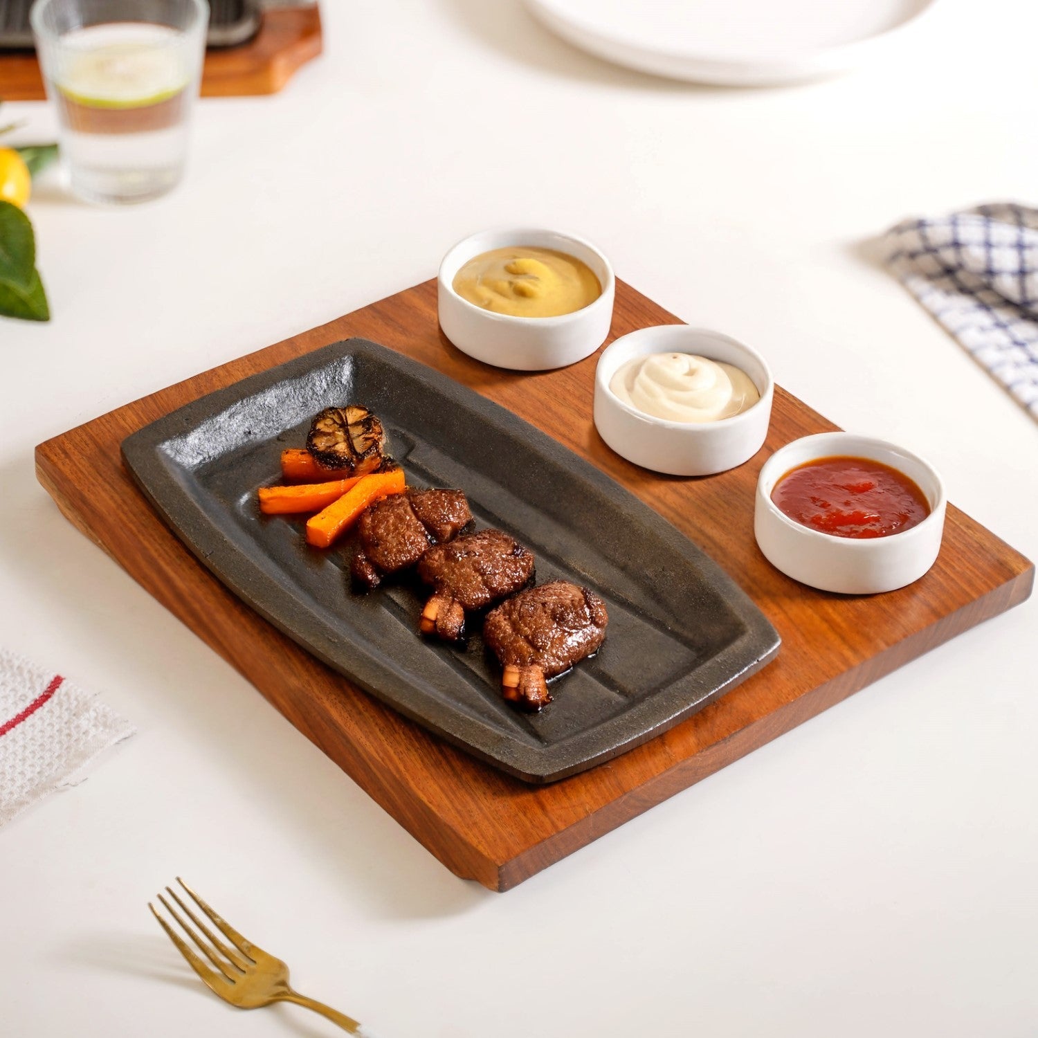 Gourmet Sizzler Plate And Ceramic Bowl Set