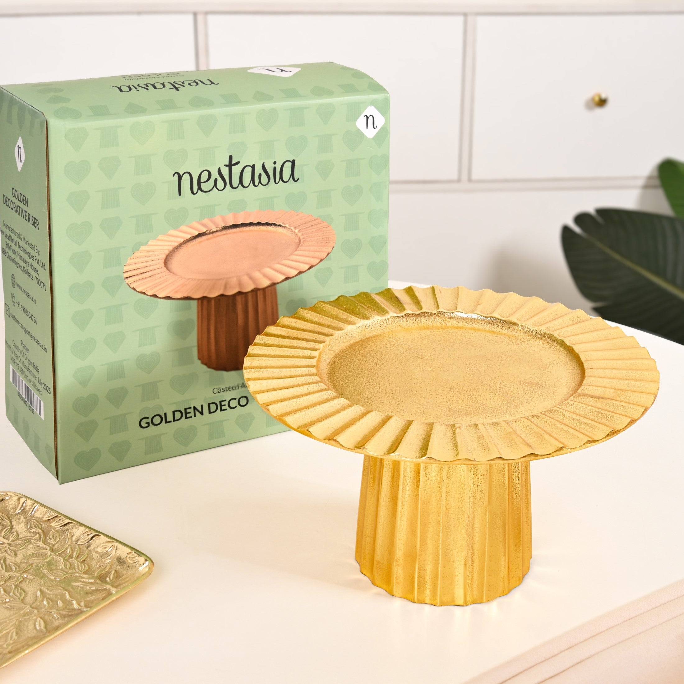 Halo Gold Dessert Riser Short