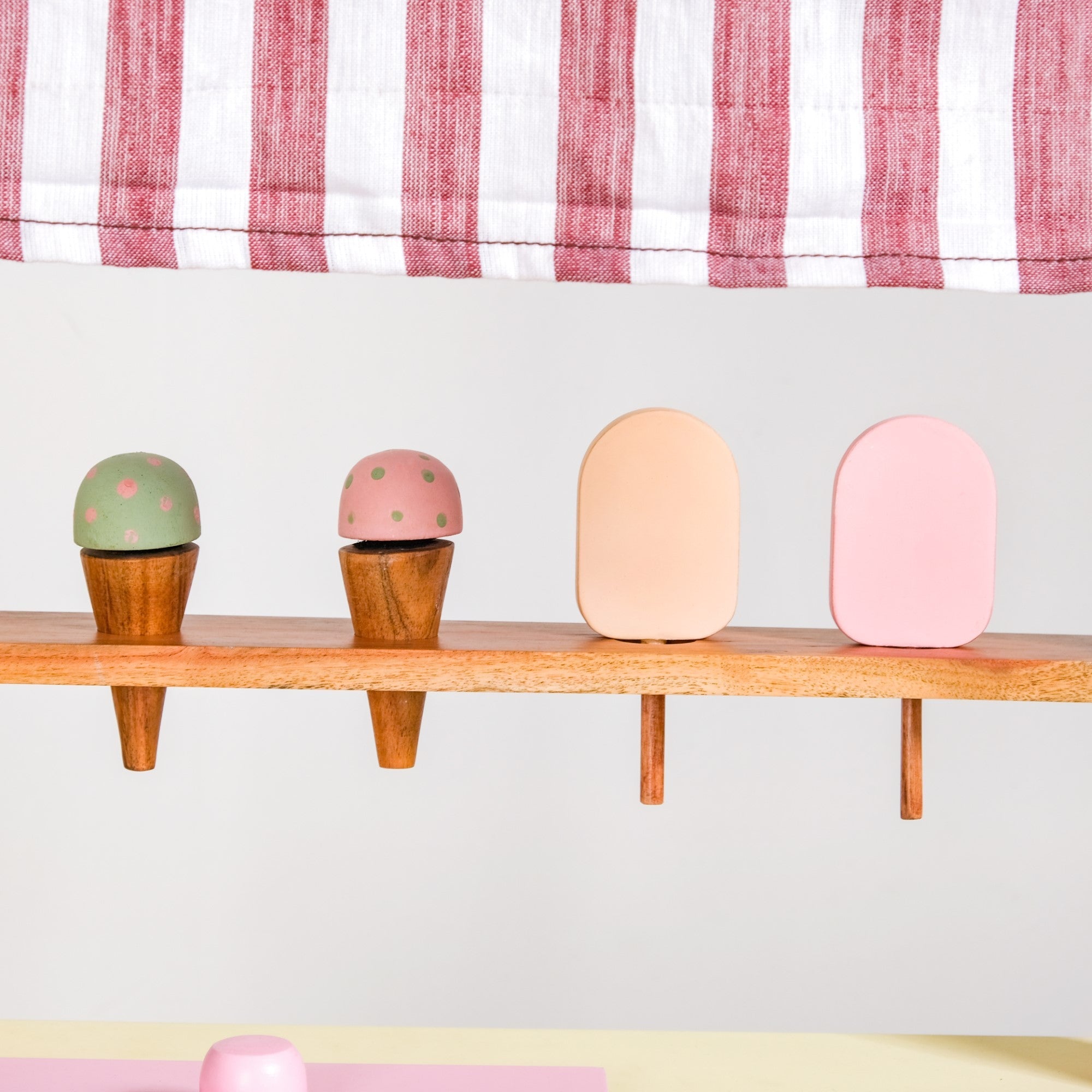 Pretend Play Creative Wooden Ice Cream Cart With Ice Cream