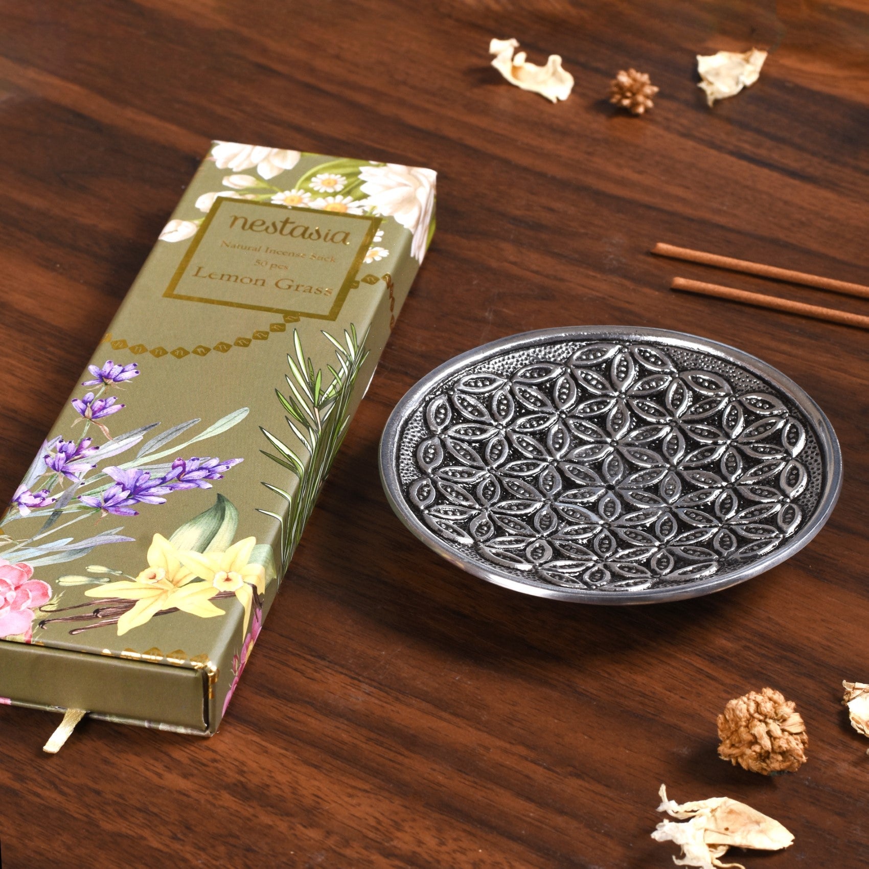 Circle Of Life Engraved Incense Holder With Lemon Grass Incense Sticks