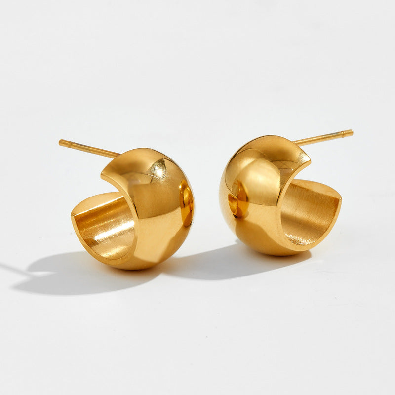 Classic C Stud Earrings