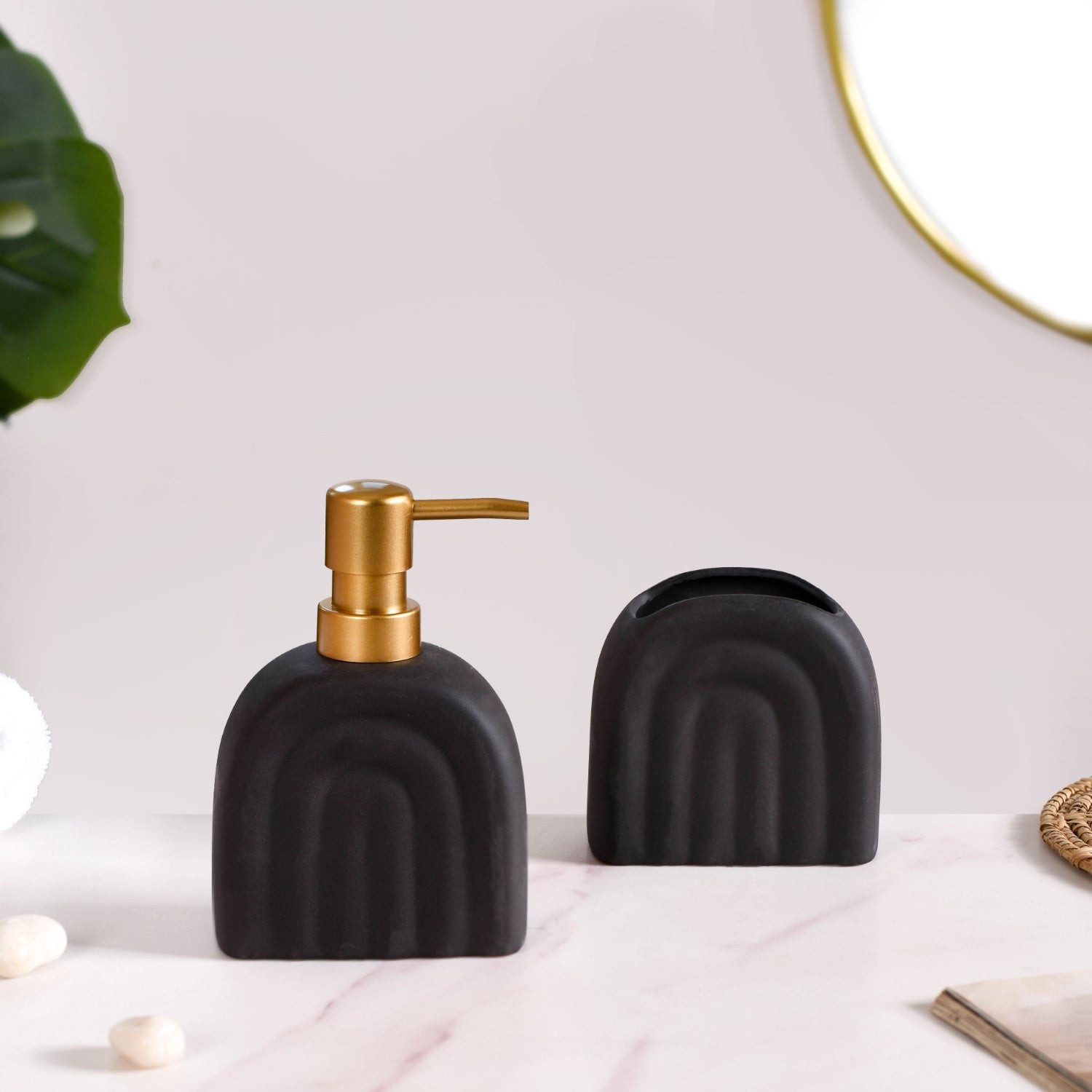 Chic Arches Ceramic Bath Set Of 2 Matte Black