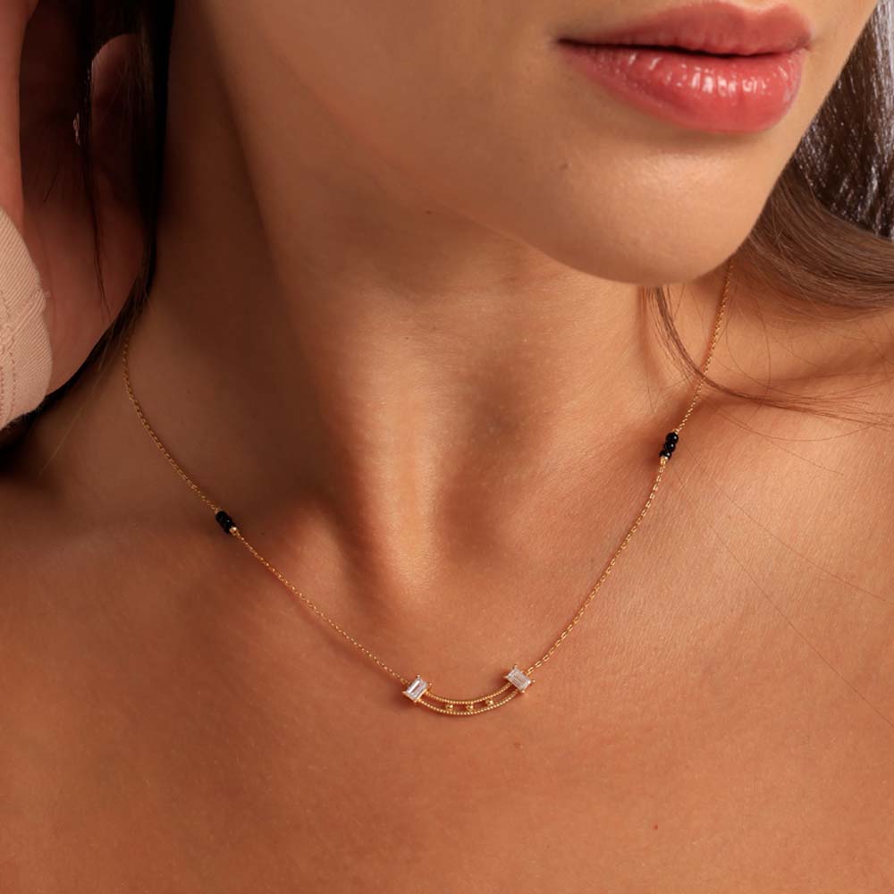 Baguette Stone Dainty Simle Bar Mangalsutra | 18k Gold Vermeil