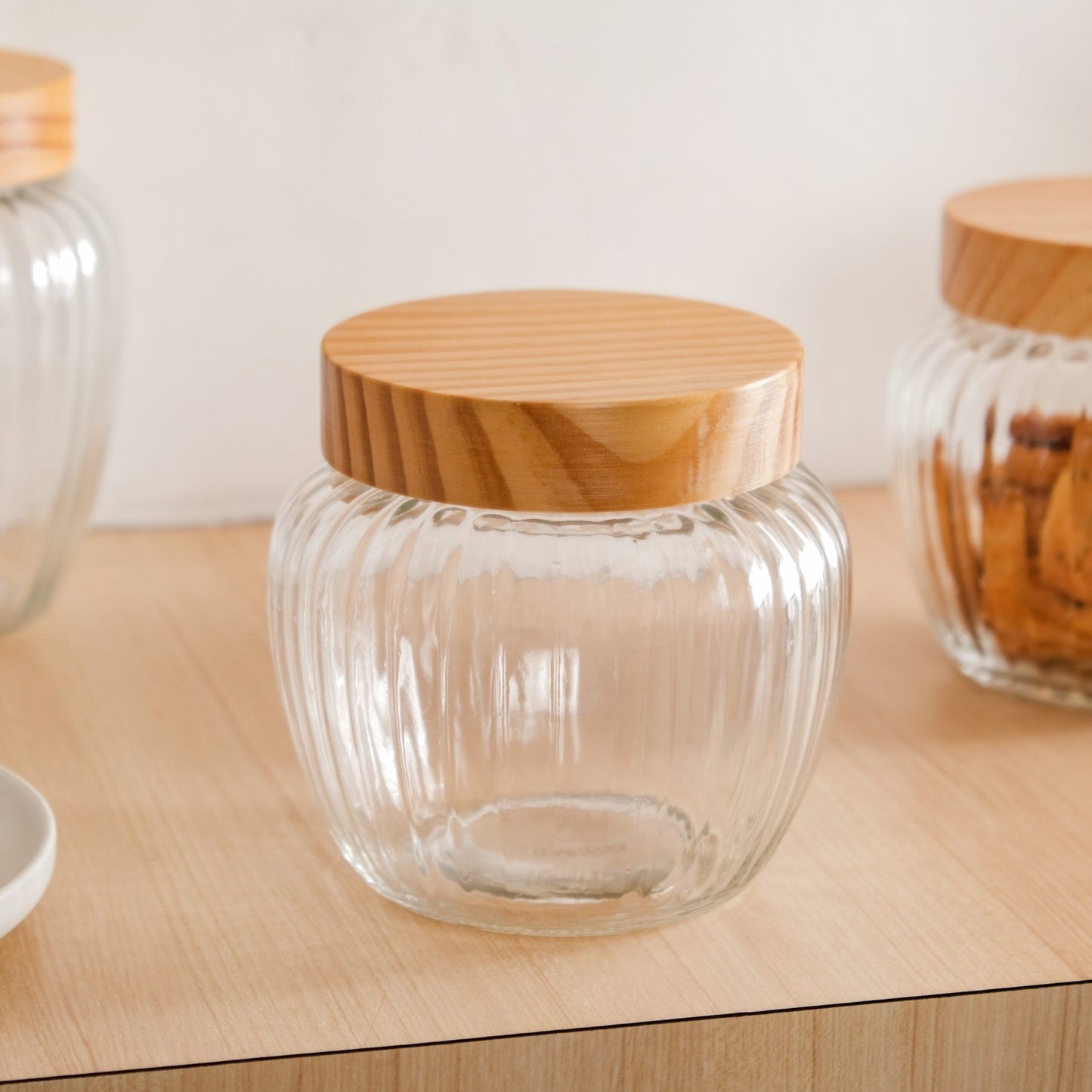Set of 2 Glass Jars With Wooden Lid 1600ml