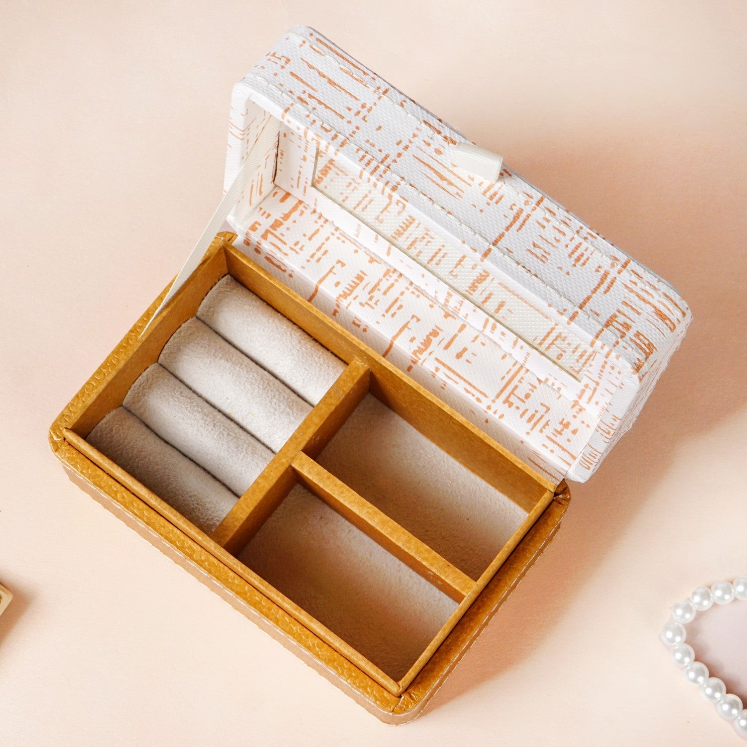 Quadrata Pattern Portable Jewellery Box With Mirror