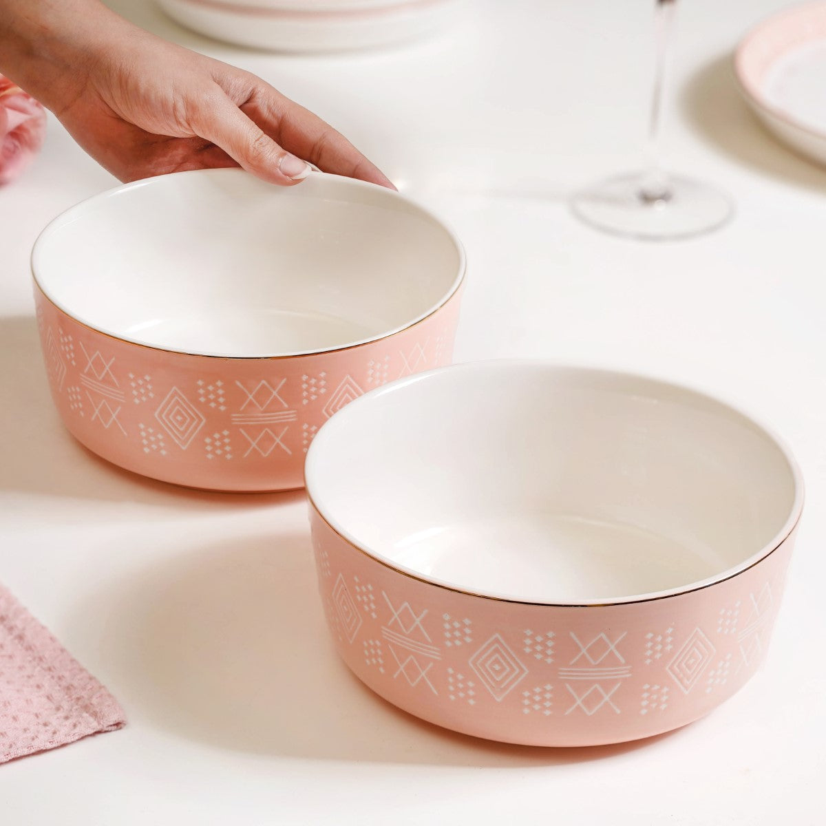 Azo Pink Serving Bowl Set Of 2 1140ml