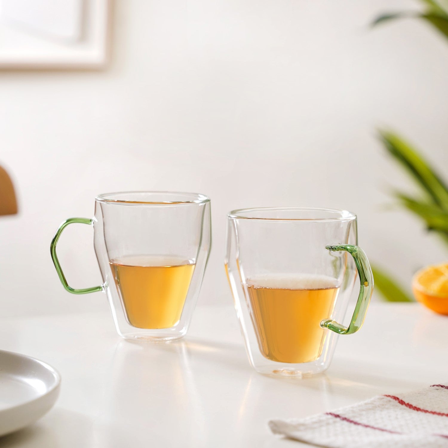 Set Of 2 Double Wall Glass Mugs With Green Handle 250ml