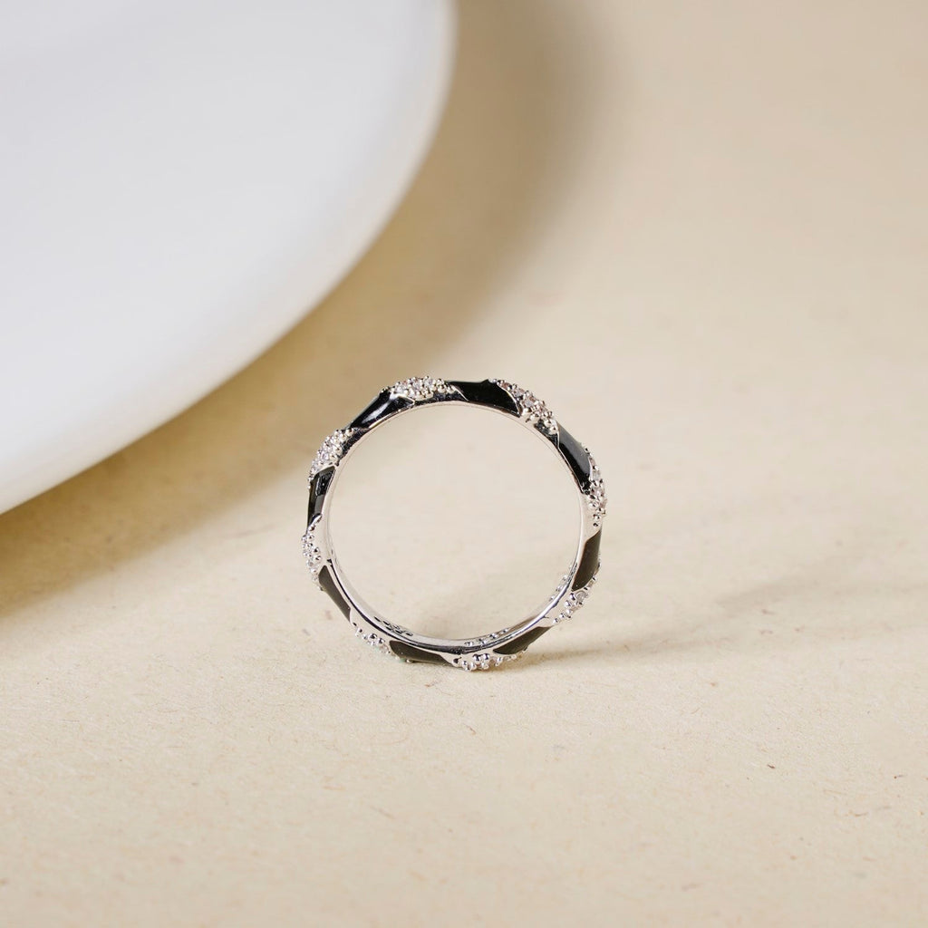 Black And Silver Swirl Ring