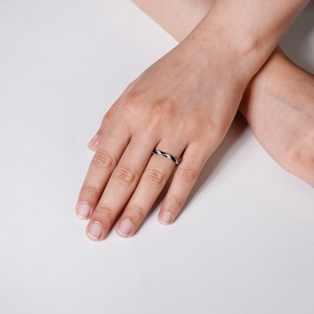 Black And Silver Swirl Ring