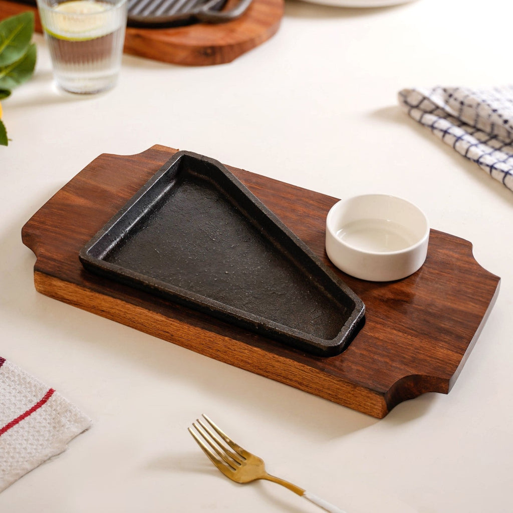 Gourmet Sizzler Plate With Dip Bowl And Wooden Base